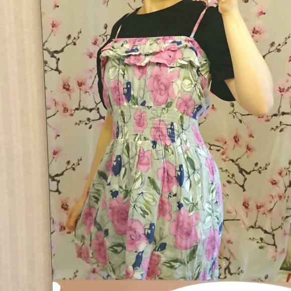 💖2/$15💖 Watercolour floral tunic camisole from Japanese brand Ingni - Picture 4 of 4